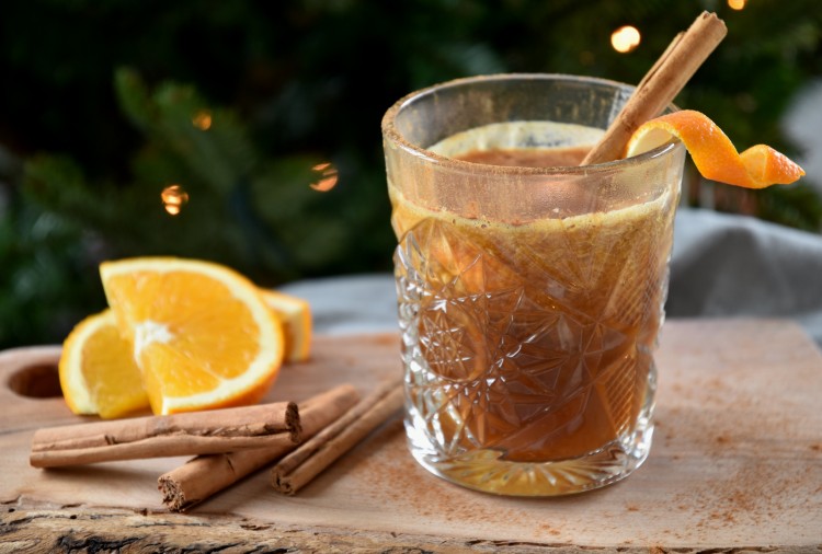 kaneelkoffie met sinaasappelsap