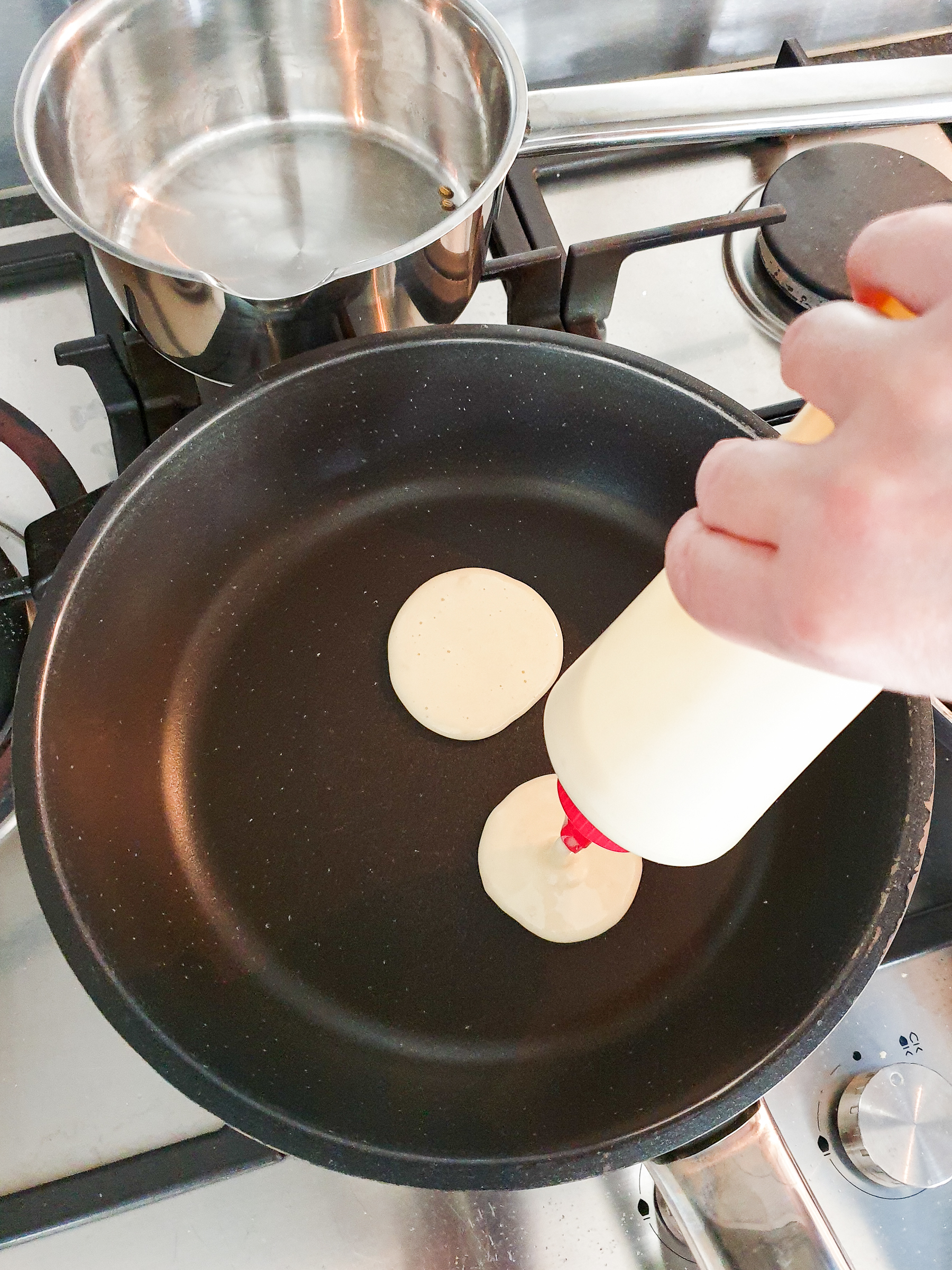 blini's maken met spuitflesje