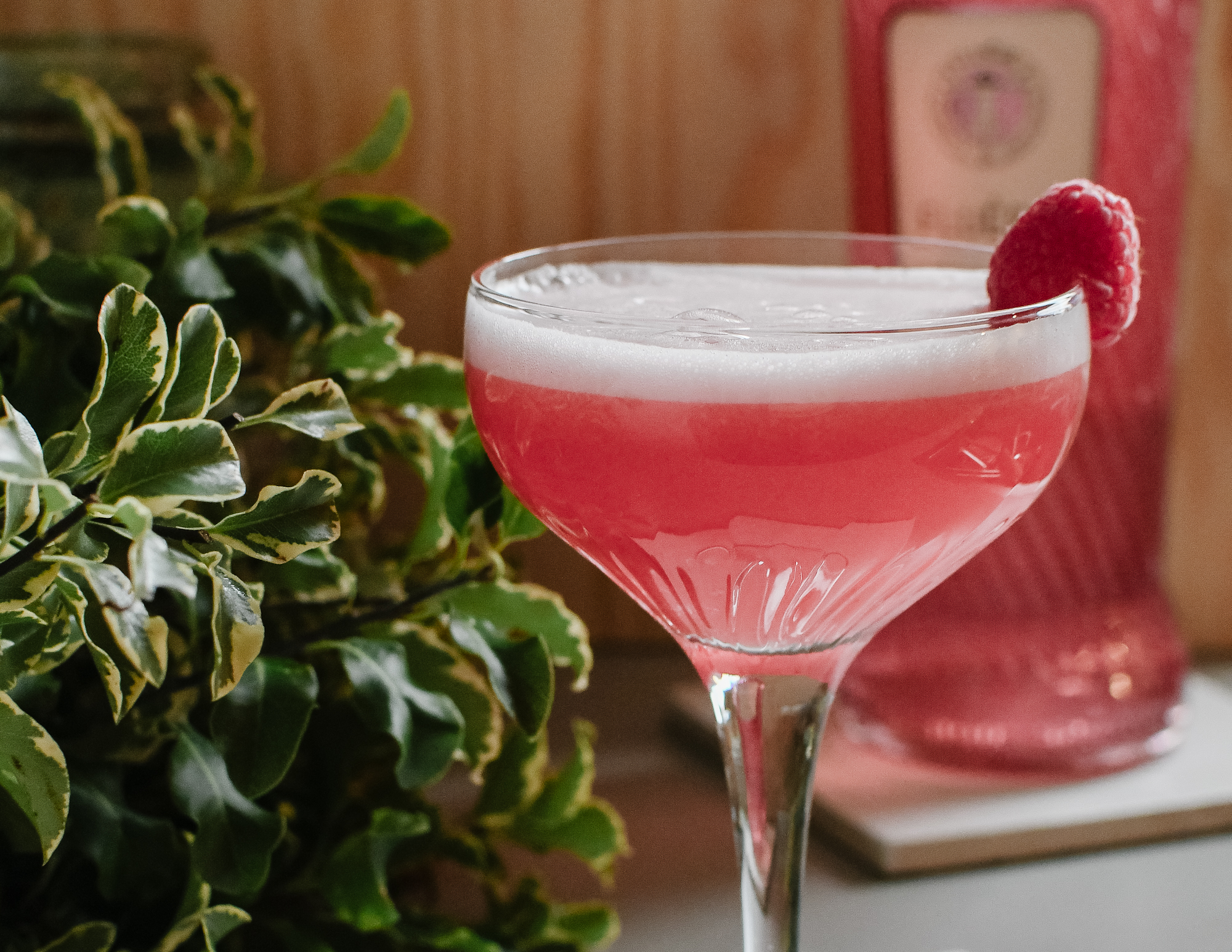 Alcoholvrije roze cocktail - mocktail met frambozen