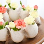 DIY | Eierkrans van gestippelde kalkoeneieren & bloemetjes