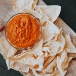 Recept | Pappadum chips met kruidige Masala dipsaus