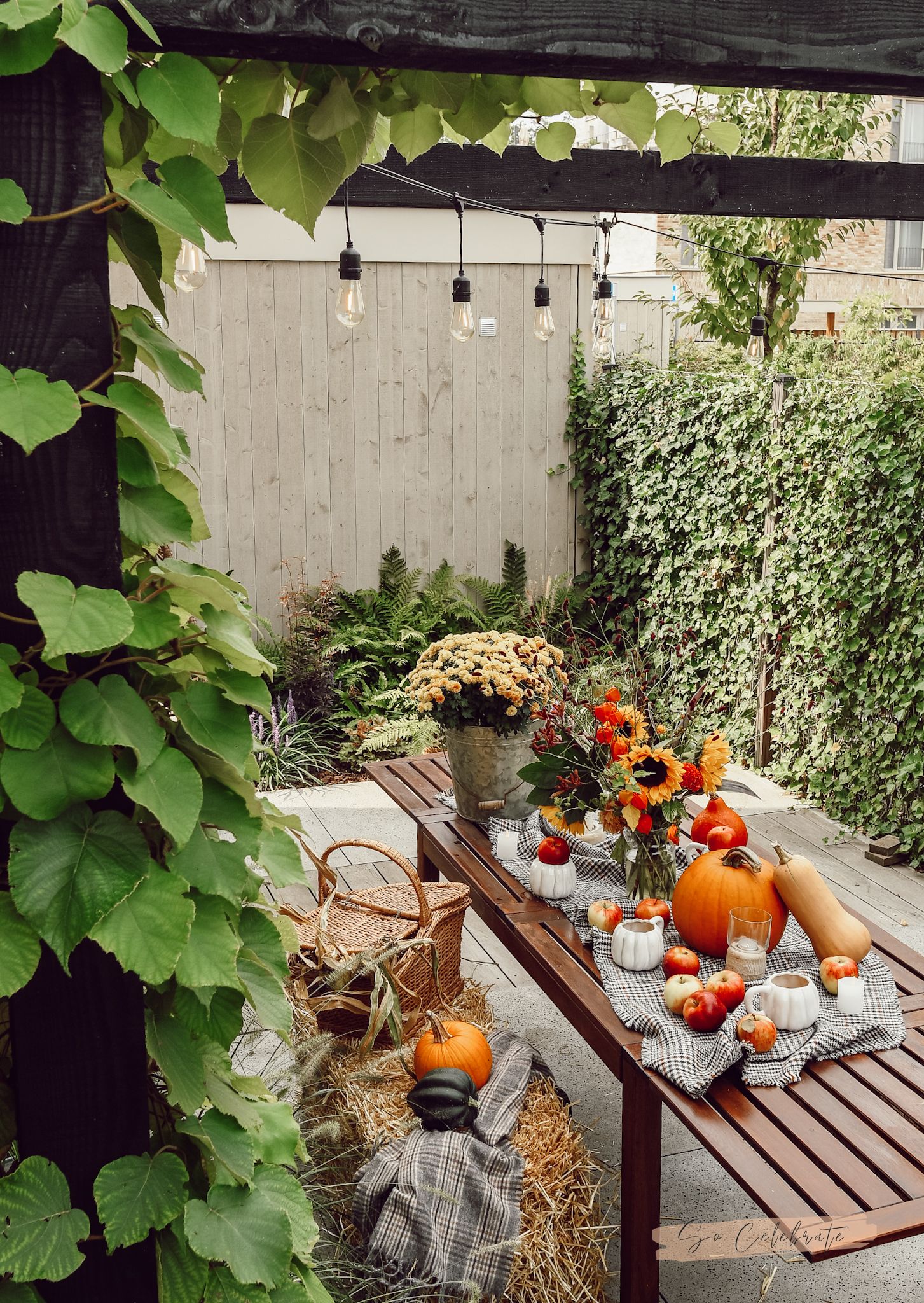 herfstdecoratie in de tuin