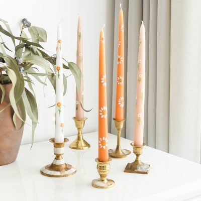 DIY | Kaarsen beschilderen met bloemen