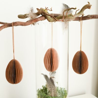 DIY | Tafeldecoratie voor Pasen: vaas met takjes en tuinkers