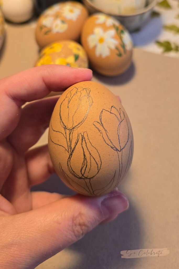 tulpen schilderen op paaseieren