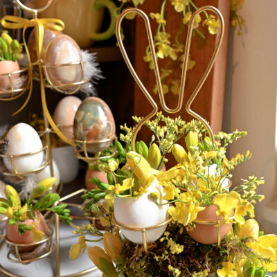 DIY | paasdecoratie van etagère voor eieren